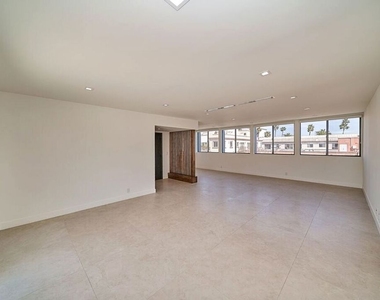 145 S Maple Drive - Photo Thumbnail 2