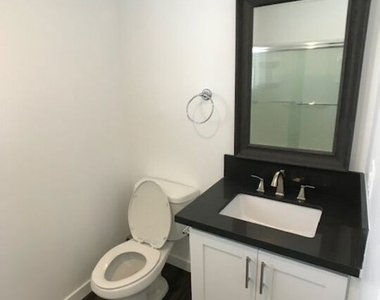 601 N Normandie Avenue - Photo Thumbnail 6