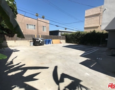 601 N Normandie Avenue - Photo Thumbnail 10