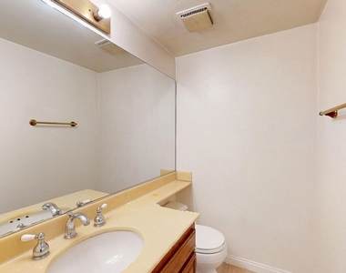 21930 Marylee Street - Photo Thumbnail 12
