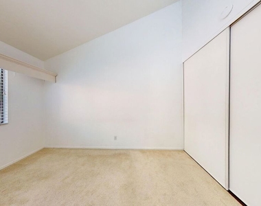 21930 Marylee Street - Photo Thumbnail 22