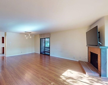 21930 Marylee Street - Photo Thumbnail 7