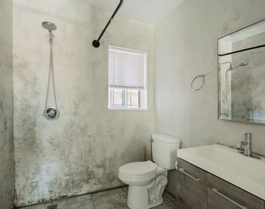 5630 1/2 Craner Avenue - Photo Thumbnail 27