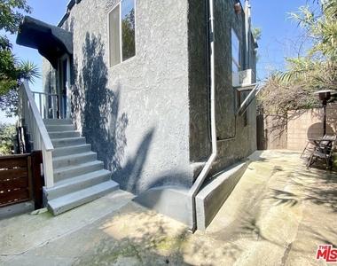 834 Laguna Avenue - Photo Thumbnail 19