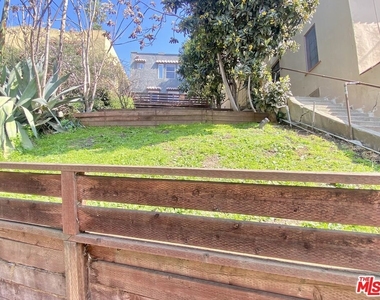 834 Laguna Avenue - Photo Thumbnail 1