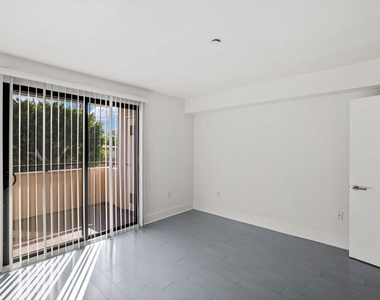 1518 Federal - Photo Thumbnail 7