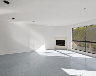 1518 Federal - Photo Thumbnail 2