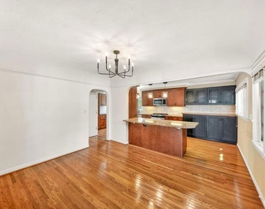 2940 Cardiff Avenue - Photo Thumbnail 3