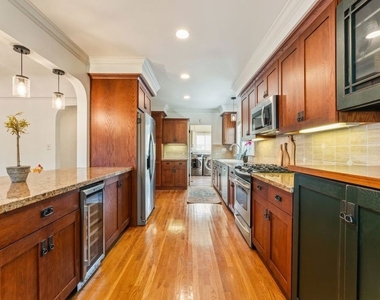 2940 Cardiff Avenue - Photo Thumbnail 4