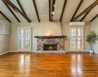 2940 Cardiff Avenue - Photo Thumbnail 2
