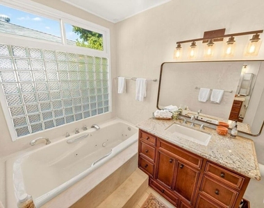 2940 Cardiff Avenue - Photo Thumbnail 14
