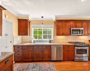 2940 Cardiff Avenue - Photo Thumbnail 6