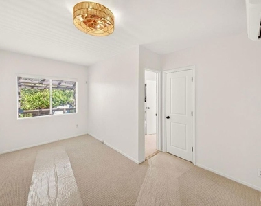 2940 Cardiff Avenue - Photo Thumbnail 10
