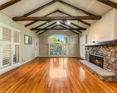2940 Cardiff Avenue - Photo Thumbnail 3