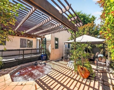 2940 Cardiff Avenue - Photo Thumbnail 21