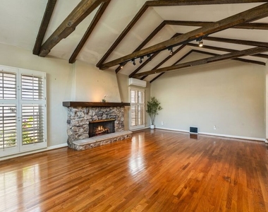 2940 Cardiff Avenue - Photo Thumbnail 1