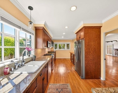 2940 Cardiff Avenue - Photo Thumbnail 7