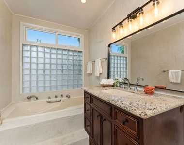 2940 Cardiff Avenue - Photo Thumbnail 8