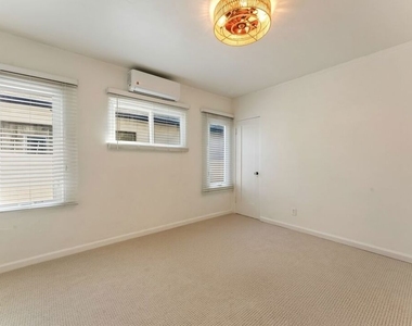 2940 Cardiff Avenue - Photo Thumbnail 11