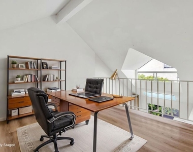 610 Venice Way - Photo Thumbnail 9