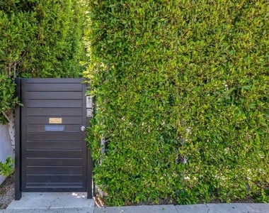 729 N Ogden Drive - Photo Thumbnail 19