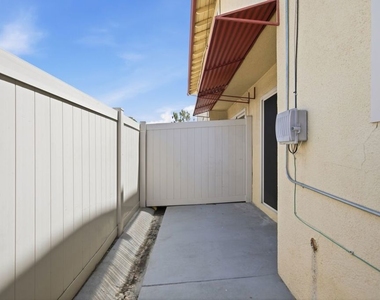 7928 Virginia Street - Photo Thumbnail 16