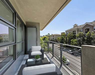 13045 Pacific Promenade - Photo Thumbnail 5