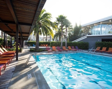 13045 Pacific Promenade - Photo Thumbnail 24