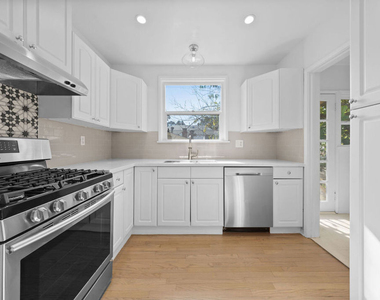 11345 Cashmere Street - Photo Thumbnail 4