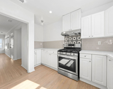 11345 Cashmere Street - Photo Thumbnail 7