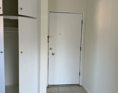 1522 Dixon Street - Photo Thumbnail 3