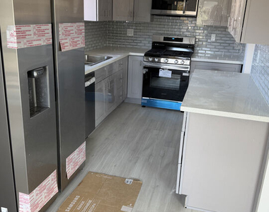 1522 Dixon Street - Photo Thumbnail 4