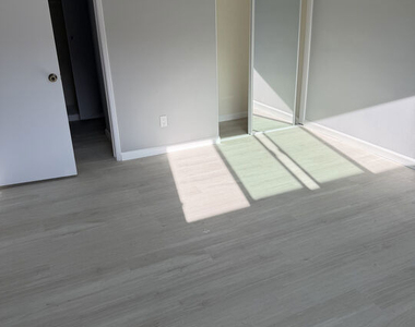 1522 Dixon Street - Photo Thumbnail 11