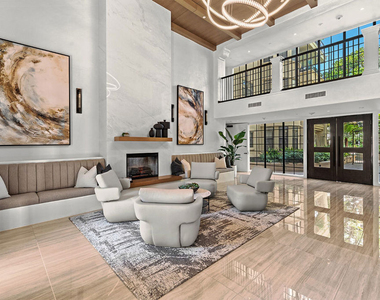 555 S Barrington Avenue - Photo Thumbnail 19