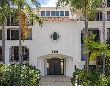 555 S Barrington Avenue - Photo Thumbnail 34