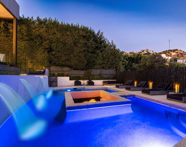 8842 Evanview Drive - Photo Thumbnail 13