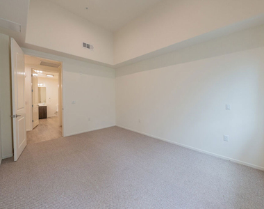 124 W Colorado - Photo Thumbnail 15