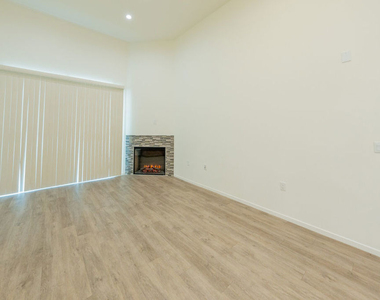 124 W Colorado - Photo Thumbnail 8