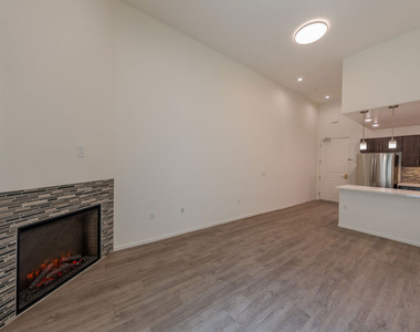 124 W Colorado - Photo Thumbnail 12