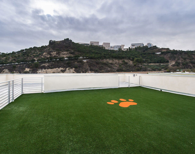 11715 W Bellagio Road - Photo Thumbnail 24