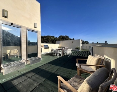 11715 W Bellagio Road - Photo Thumbnail 21