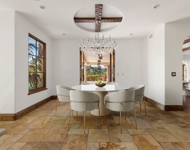 1111 Stradella Road - Photo Thumbnail 10