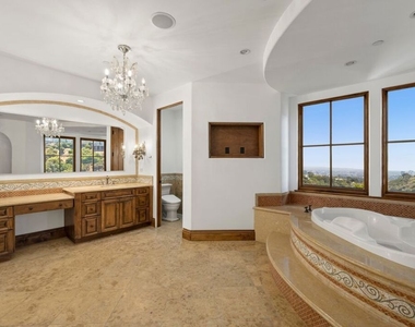 1111 Stradella Road - Photo Thumbnail 19