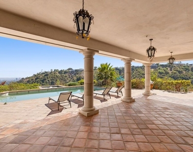 1111 Stradella Road - Photo Thumbnail 33