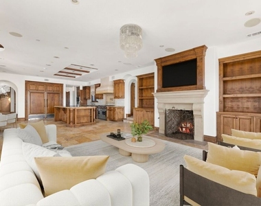1111 Stradella Road - Photo Thumbnail 12