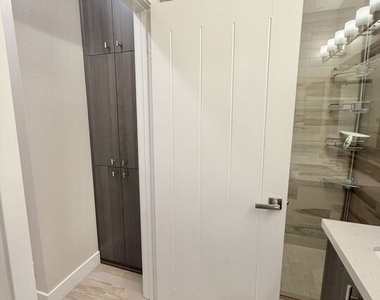 2753 Waverly Drive - Photo Thumbnail 25