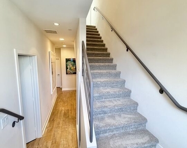 2753 Waverly Drive - Photo Thumbnail 34