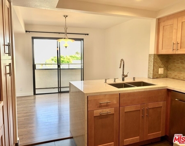 12412 Texas Avenue - Photo Thumbnail 6