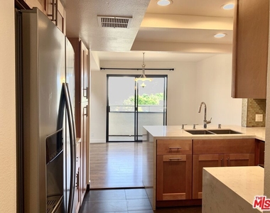 12412 Texas Avenue - Photo Thumbnail 1