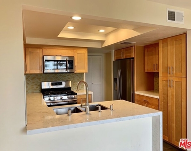12412 Texas Avenue - Photo Thumbnail 3